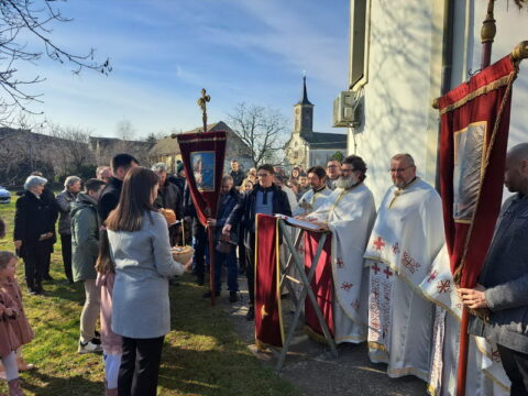 IMG-34c42b3d86b40acd99045416a3a30687-V_resize