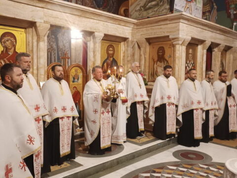 IMG-94157fd2f019b520083404fbcf2af990-V_resize