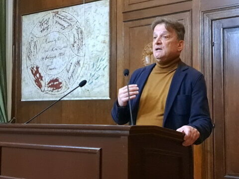 2025-03-27_21-04-28-119_resize