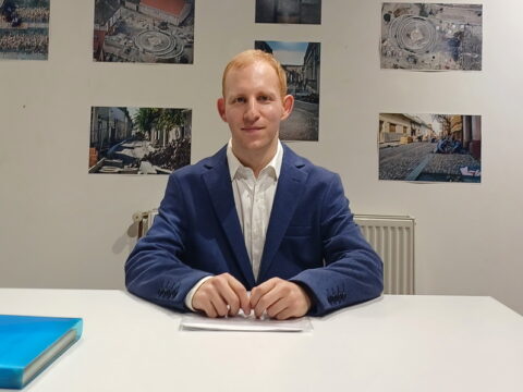 20250316_210454_resize