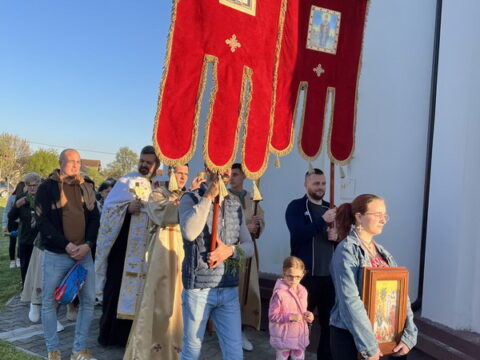 20250412_193053_resize