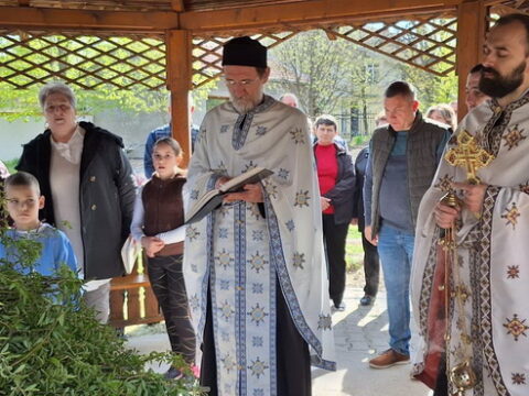 20250412_214916_resize