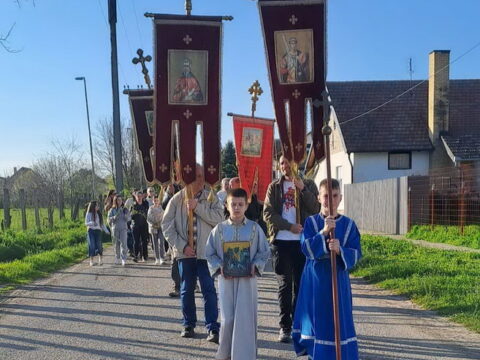 IMG-02fe649350f0afd31776e01a291dd3f5-V_resize