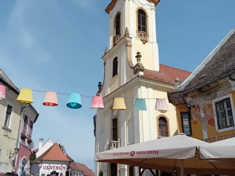 IMG-5ed6a7060aecb1d59c5fae80f21fba74-V_resize