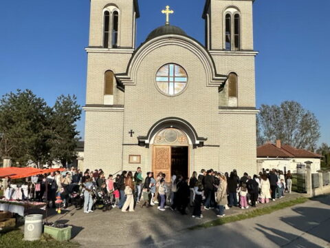 IMG-6e83b91898271d93b3cba1c65d108419-V_resize