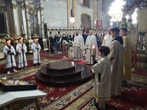 IMG-75075ea746fcdfd4c16220a0d29a71d2-V_resize