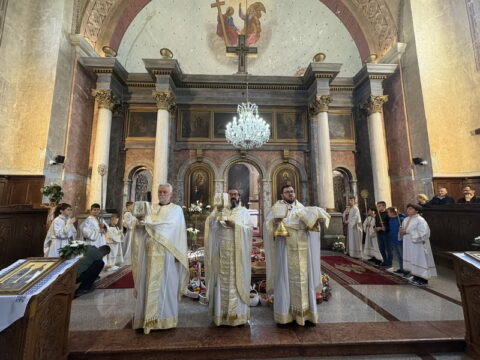 IMG-86db3b59a76ec4e6e33c149dda467524-V_resize