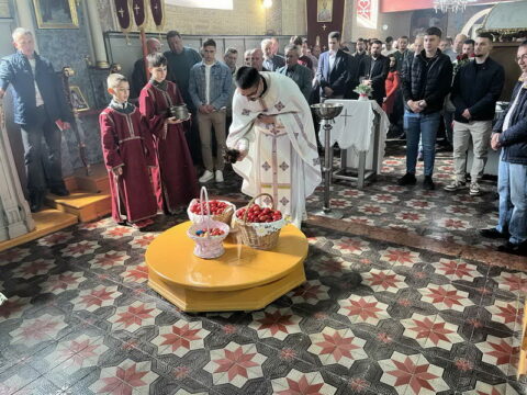 IMG-93dcaa88b068da0669c5a3a41efef058-V_resize