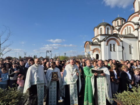 IMG-b5eab521c0b99ae0ffd1e5e76f38fdfd-V_resize