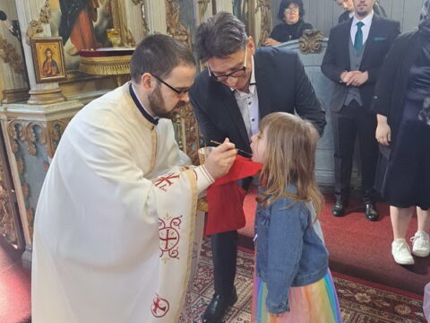 IMG-bbbe42f9afb826bf19e310ca32d1ed41-V_resize