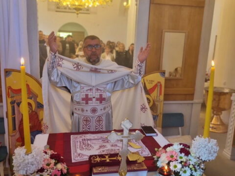 IMG-d9e7c90dd33cec449a08498a00a68f04-V_resize