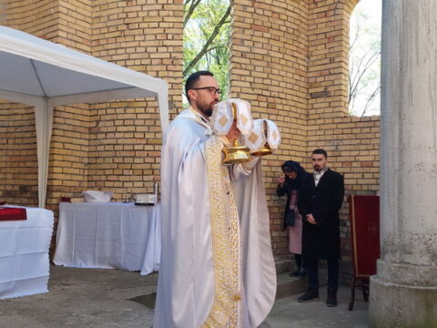 IMG-f48a2177116b2ae5ac2686a03dc4767e-V_resize