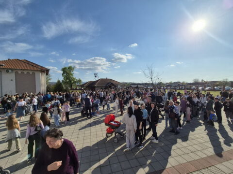 IMG-f5566dcf3b3d4dd357c72133616e3ecf-V_resize