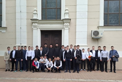 Ученици Богословије у Сремским Карловцима у посети Суботици