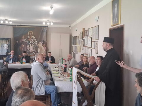 received_690223406801847_resize