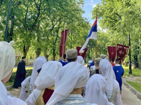 3d86a070-fb50-46d6-81a5-59051995bef0_resize