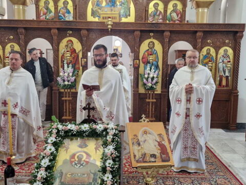 IMG-072a00423fd83d04e5144272078f548a-V_resize