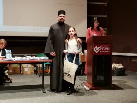 IMG-27f317d6ccd2b8f9690181e8ec51f561-V_resize