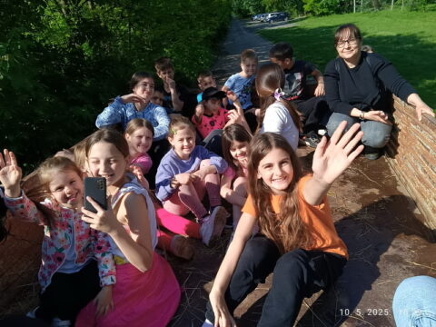 IMG-48f69e7815359cf05e4d77118adf1cec-V_resize