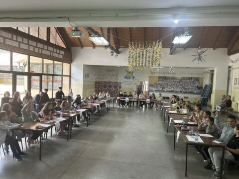 IMG-4a48a935f01b027b916df47fd4a5fbe8-V_resize