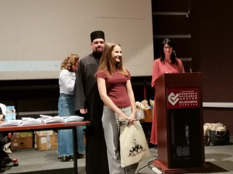 IMG-5bb6418945541a7f085521c9054fe0f3-V_resize