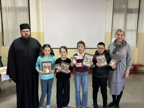 IMG-6c49b553f85358bf54516a17811b84ca-V_resize