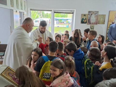 IMG-9066ab34d3e7958cb70553d6b1fda246-V_resize