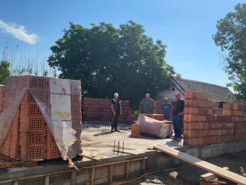 IMG-9b6270b9a009c9e6c524515bf608188b-V_resize