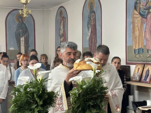 IMG-fb97b815ed148faccb88376deec662c4-V_resize