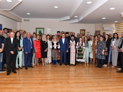 ZOL_7045_resize_resize