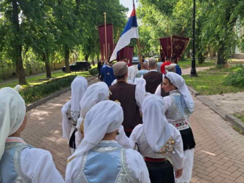 ed9294ee-d9d1-4228-8385-2ddda48b3d77_resize