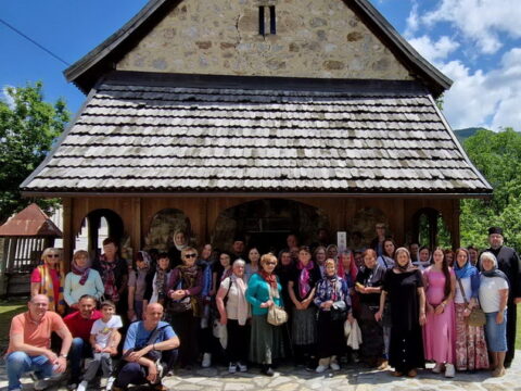 IMG-d23db28526ef3980fa51cf95ba3cda3a-V_resize