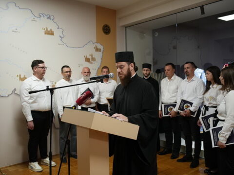 img-5699998_resize
