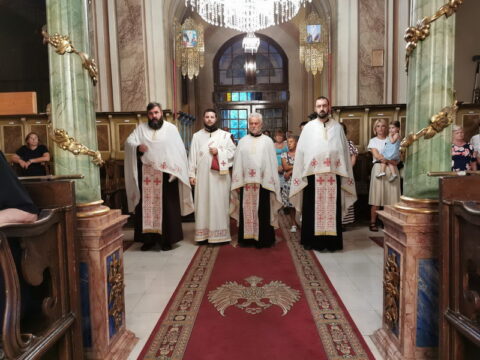 IMG-93f1f0e2be17a06dcc252c51a0b5b537-V_resize