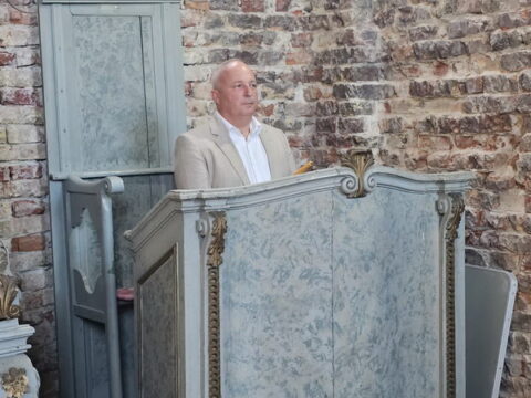 IMG-4578e4068e6a651980f5cbb76b080b5e-V_resize