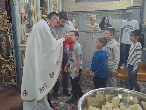 IMG-55260246394974ed8b97baddd493c7fc-V_resize