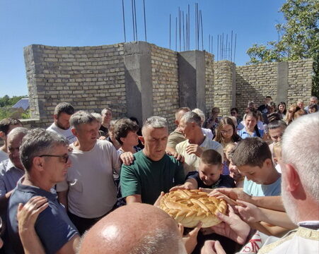 IMG-962e3a03090d07d9be4f3a6866bde8c5-V_resize