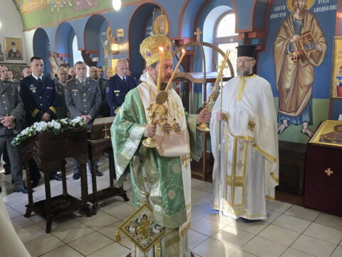 IMG-418fa457bb8936670e9cc2ea478f0980-V_resize