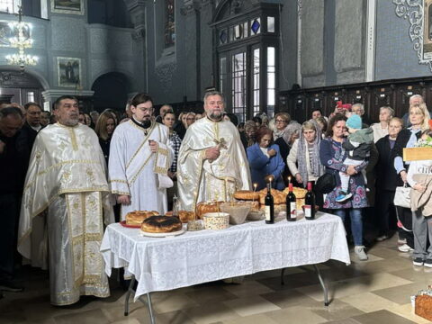 IMG-82cbe72750e27d9b64e995c05672e41f-V_resize