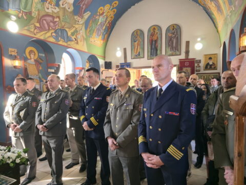 IMG-98eaa45b29f53ca93b9b0a3b6e1ce343-V_resize