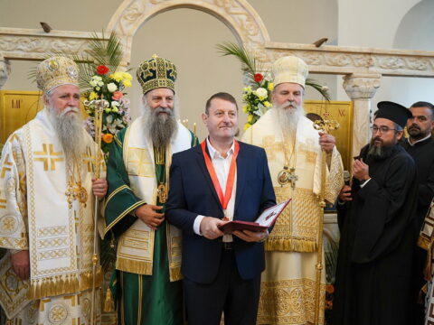 img-1611102_resize