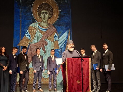 20251115_191335_resize