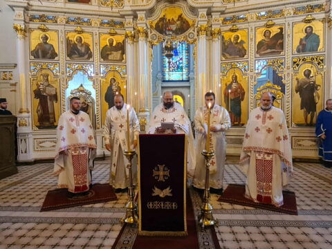 706d2bf0-df00-484f-b109-95759165d52f_resize