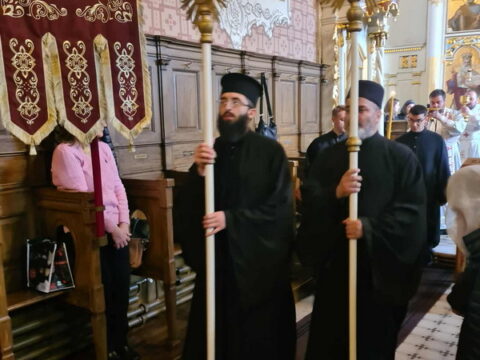 8f3886c4-0257-4e5a-b213-08c77217075bA1_resize