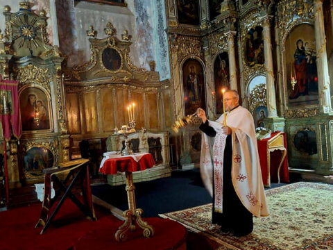 IMG-090ae5f8a3cba02fc857de57214eea47-V_resize