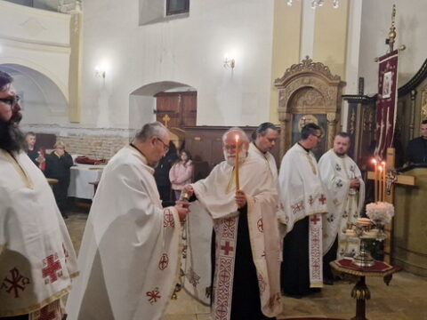 IMG-18b1230ed1796f89f56fd2911c5da775-V_resize