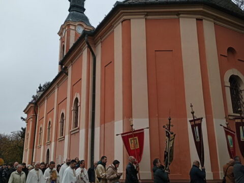 IMG-3b8258910acfc07564f5e55f97a71bc9-V_resize