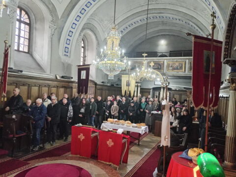 IMG-f570d4302343f8774367686fe2caf0e7-V_resize