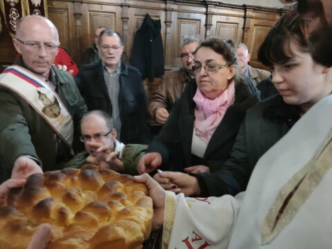 e3c5aa12-6261-43e1-af26-27fbed071dda_resize