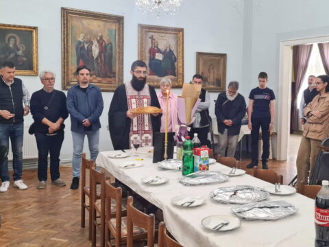 0f8c892f-2870-45d1-80d6-7d9c3c012203_resize